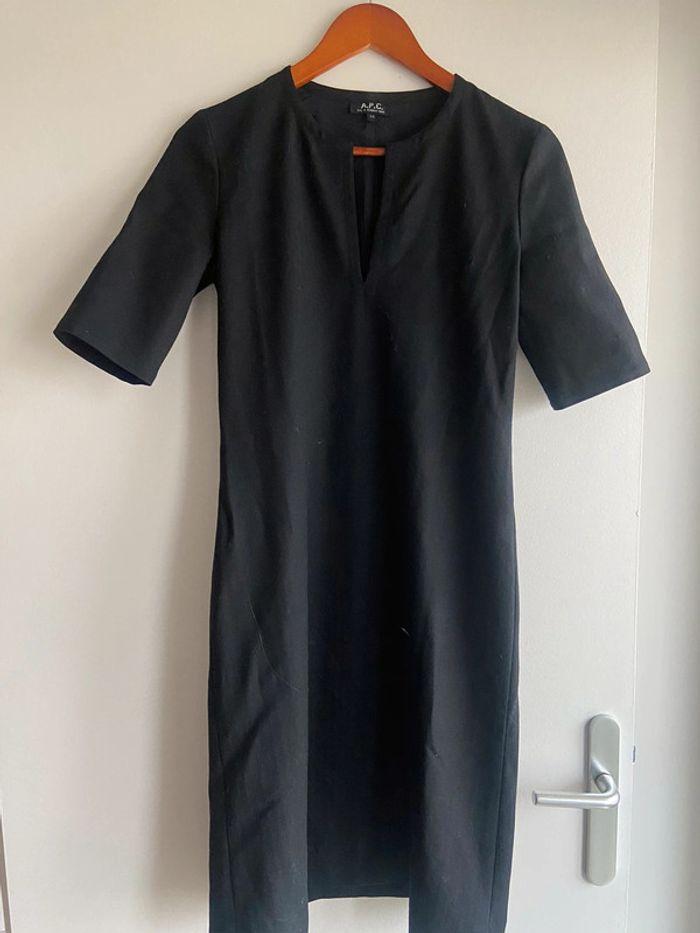 Robe midi noire APC - photo numéro 1