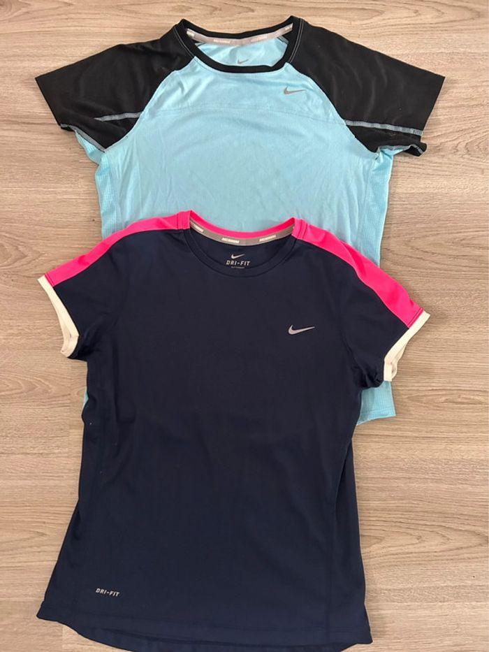 Lot de 2 tee shirts Nike fille 15 ans - photo numéro 1