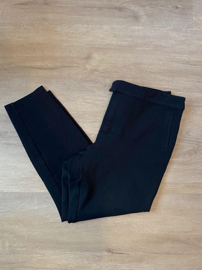 Pantalon court noir Kiabi taille 44 / 2xl - photo numéro 1