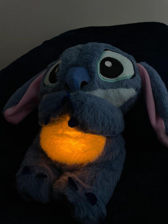 Peluche lumineuse Disney Stitch qui respire 🩵 - photo numéro 7