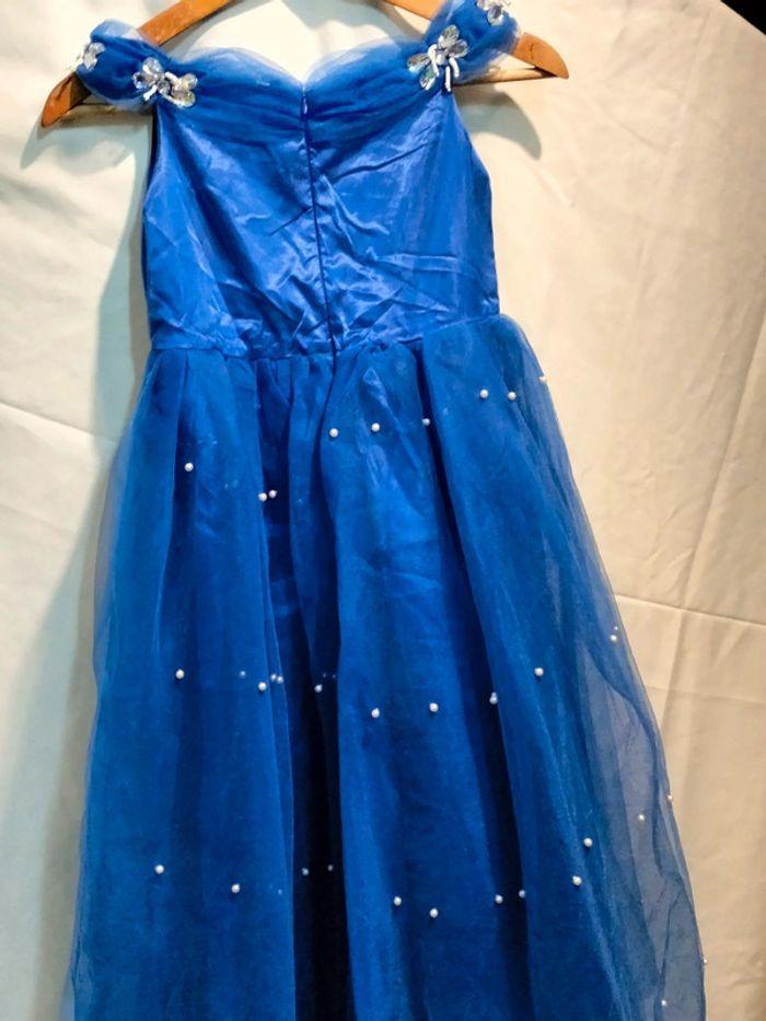 Robe de luxe  princesse cendrillon  neuve T 130 cm - photo numéro 9