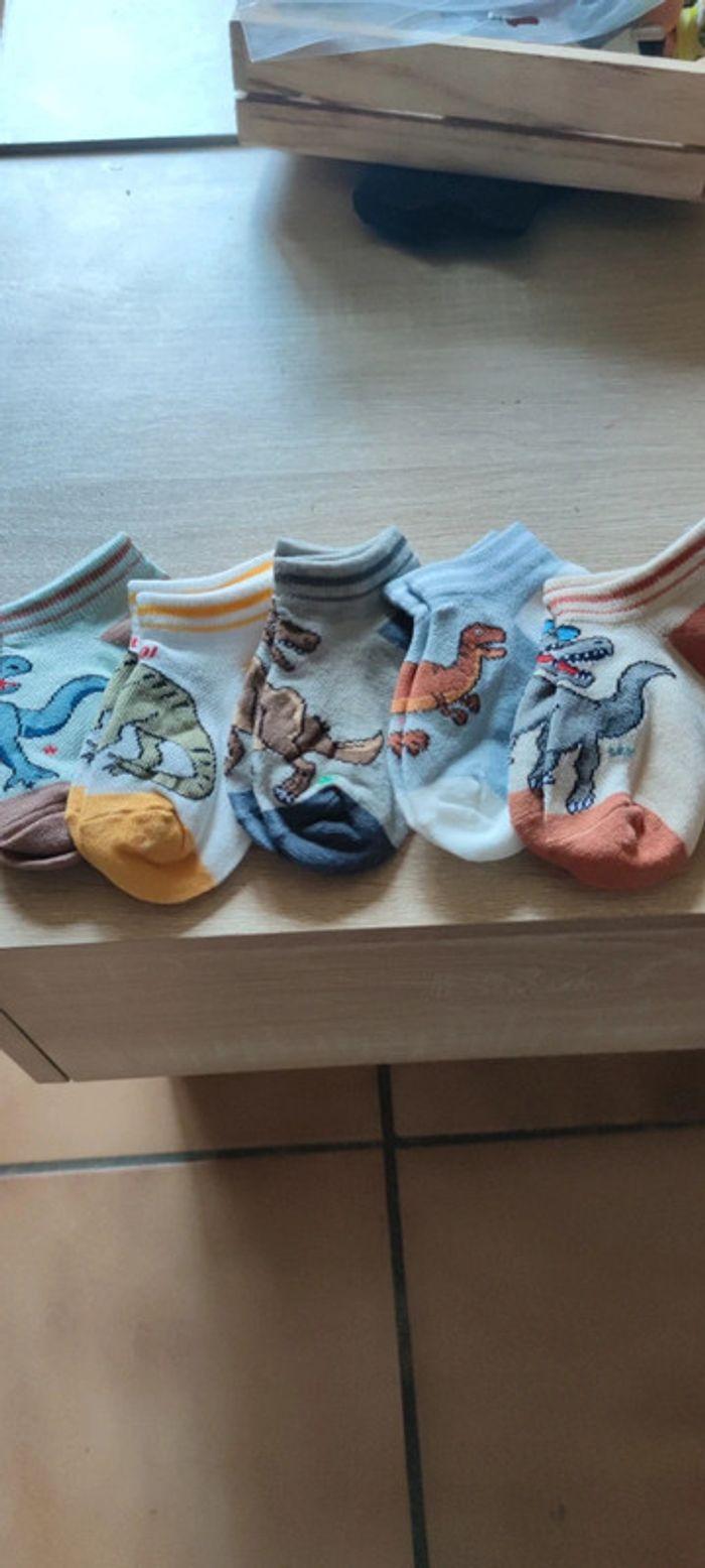 Lot de 5 paires de chaussettes dinosaure neuf 1-3 Ans - photo numéro 2