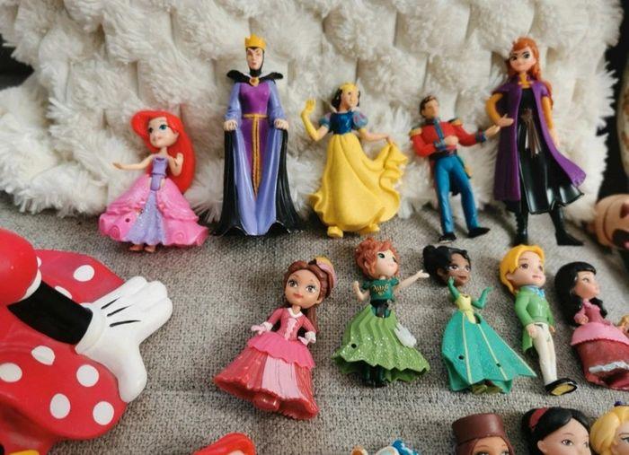 Gros lot de 50 figurines dont 2 tirelire Disney Disneyland Paris - photo numéro 10