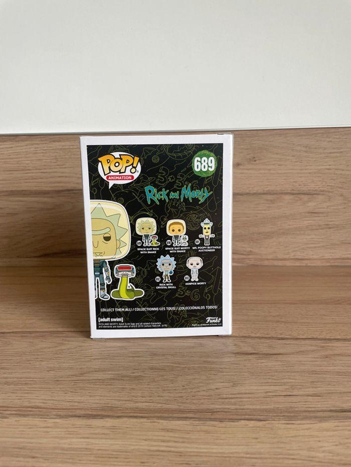 Figurine Pop Rick et Morty : Space Suit Rick (With Snake) 689 - photo numéro 3