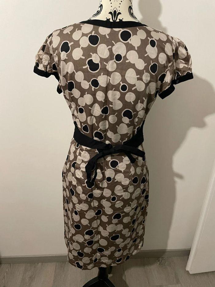 Robe à manche courte beige et noir à motif ceinture taille caroll taille 40 - photo numéro 4