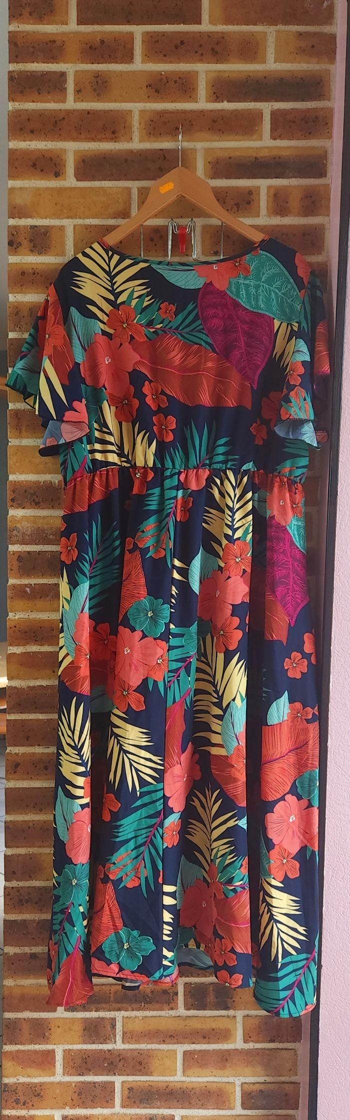 Robe longue tropical manches papillon multicolore Femme taille 54 marque Asos 🍬 - photo numéro 5