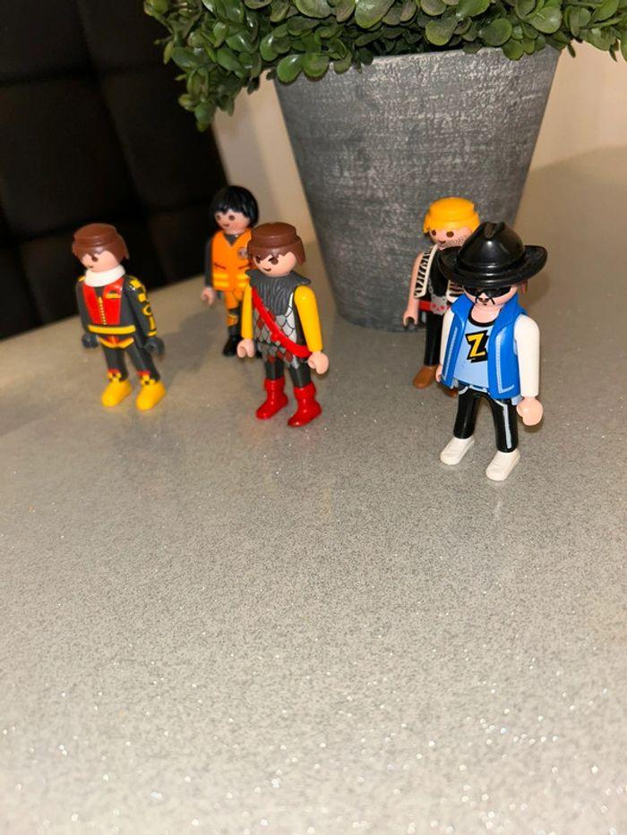 Lot playmobil figurines - photo numéro 3