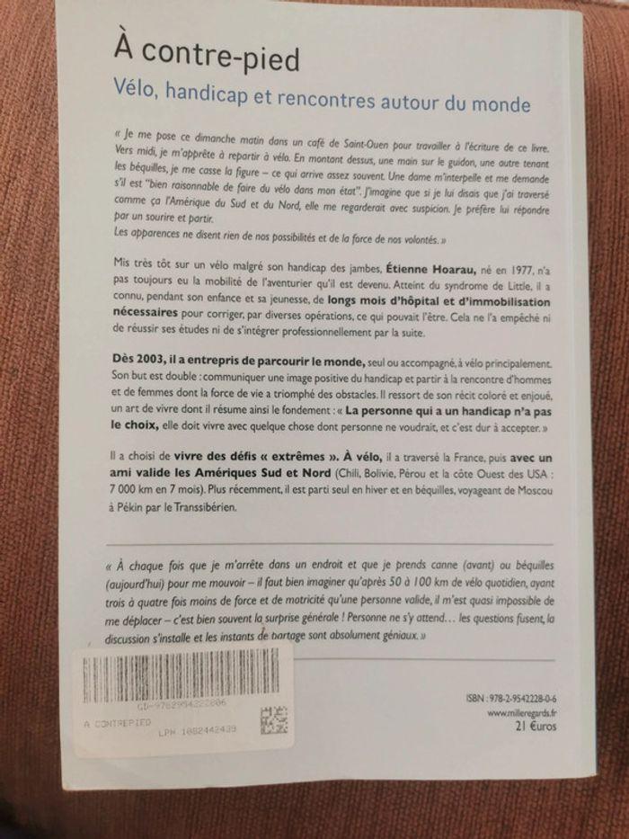 Livre " à contre pied/ vélo, handicap et rencontres autour du monde" - photo numéro 2