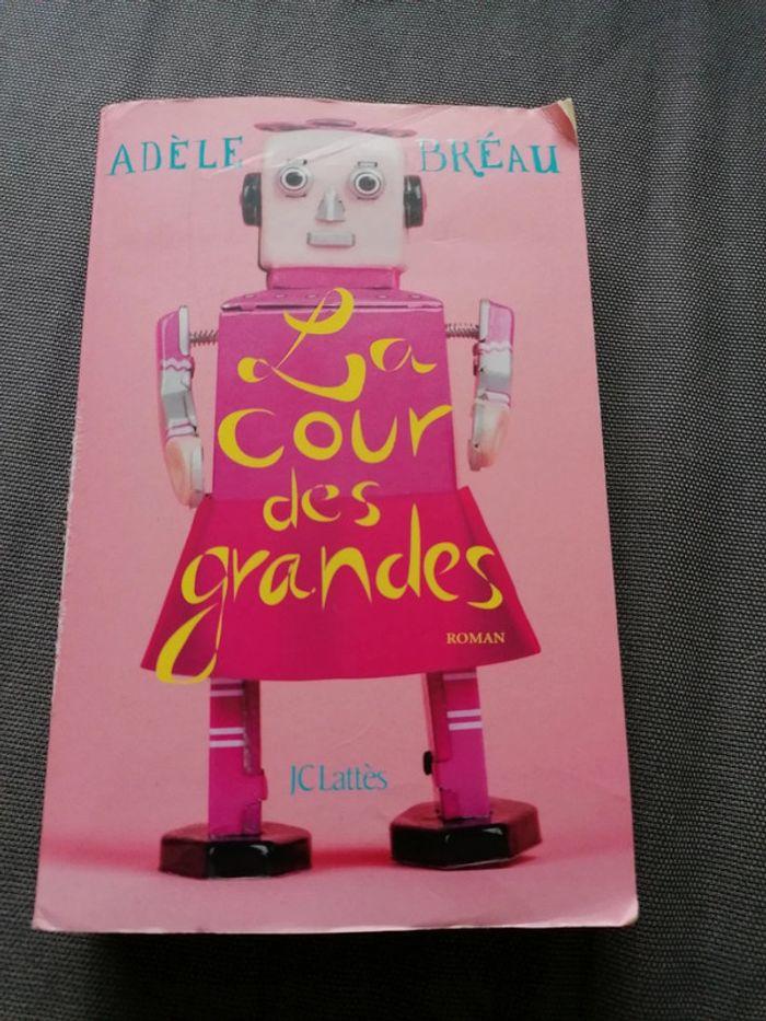 Livre "La cour des grandes" - photo numéro 1