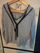 Pull col V gris et noir femme taille L