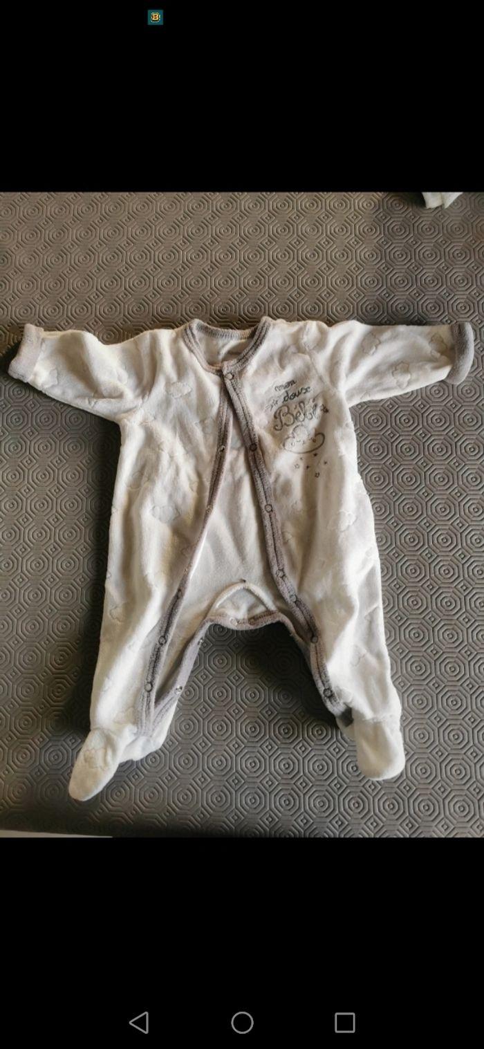 Pyjama naissance - photo numéro 1