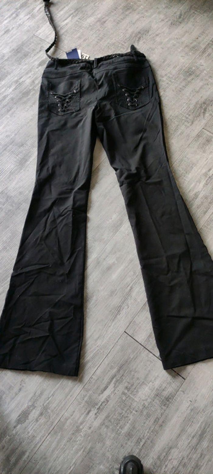 Pantalon neuf avec étiquette taille 36 - photo numéro 2