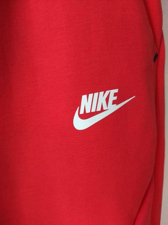 Jogging Nike tech fleece rouge taille L parfait état portée deux fois - photo numéro 4