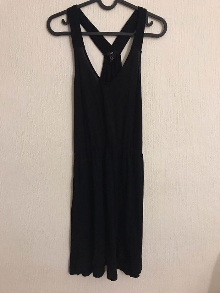 Petite robe noire H&M - photo numéro 1