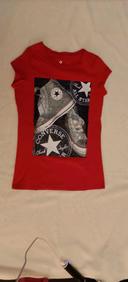 T-shirt converse 8/10 ans