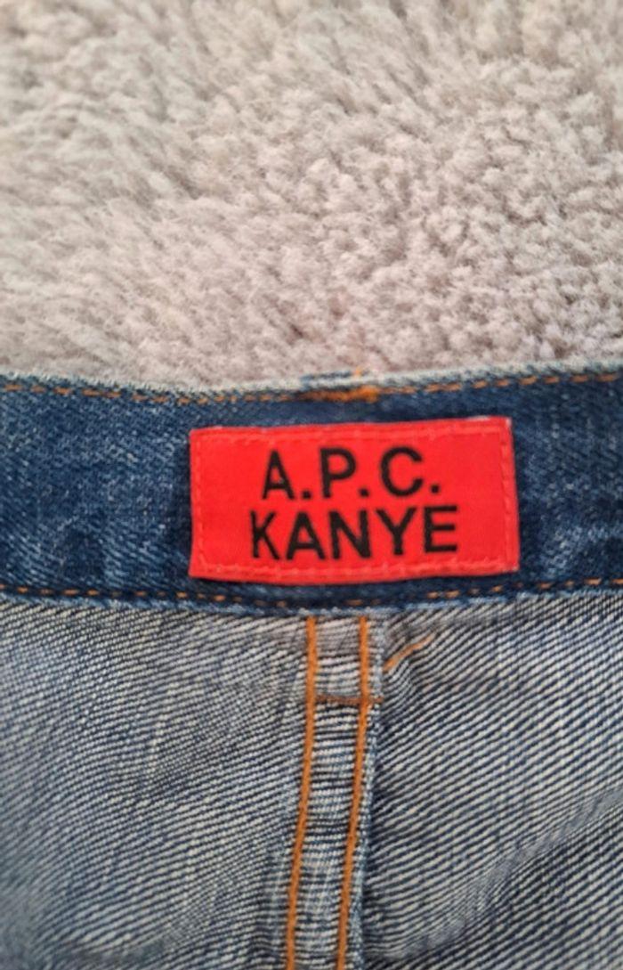 Jean A P.C Kanye - photo numéro 2