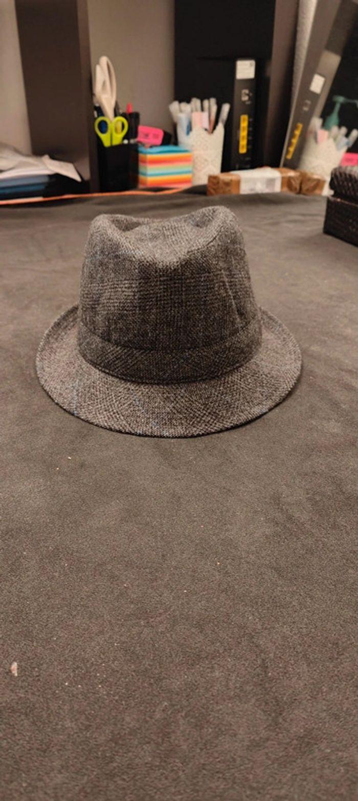 Trés beau Chapeau gris foncé 3e - photo numéro 8