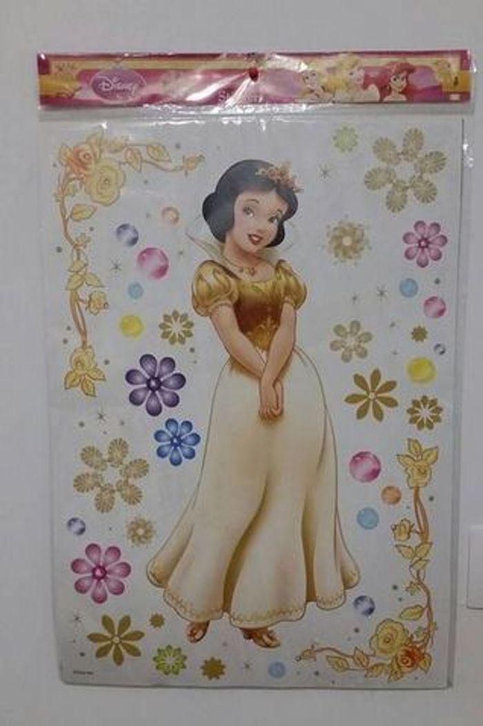 Stickers poster Blanche Neige Disney - photo numéro 1