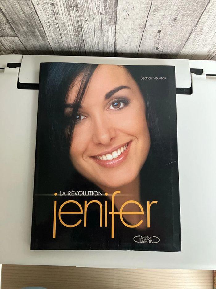 Livre « Jenifer la révolution » de Béatrice Nouveau - photo numéro 1