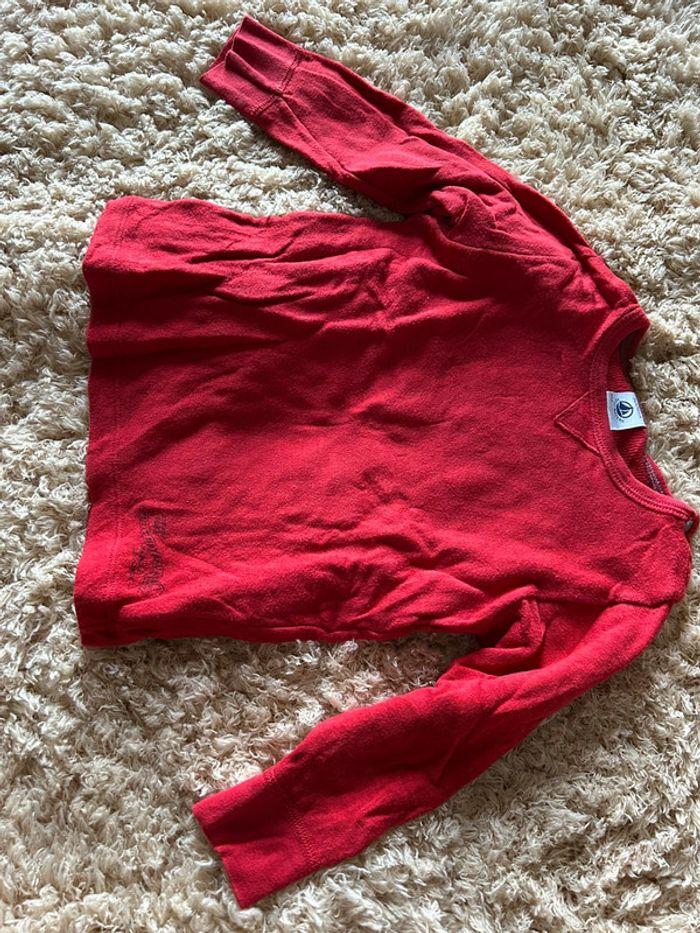 T-shirt à manches longues rouge petit bateau taille 24 M - photo numéro 1