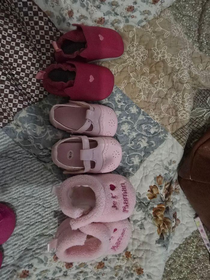 Lots de chaussures chaussons bébé fille - photo numéro 3