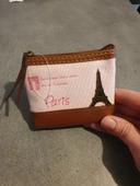 Petit porte monnaie neuf