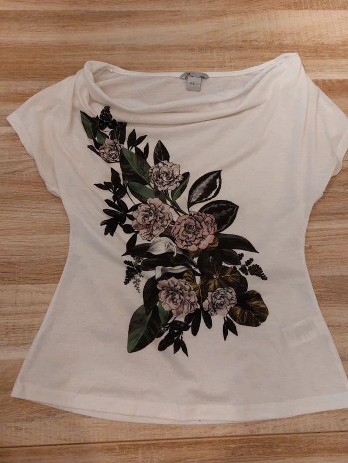 T shirt fleuri h&m - photo numéro 1