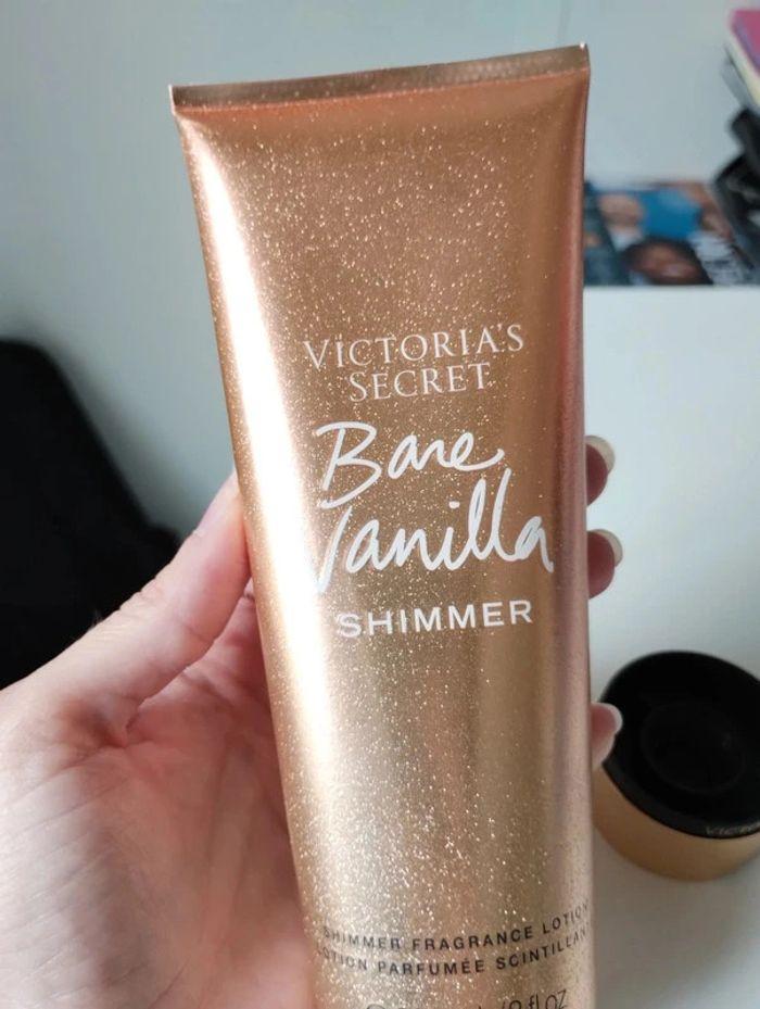 Victoria's Secret Bare Vanilla shimmer lotion - photo numéro 3