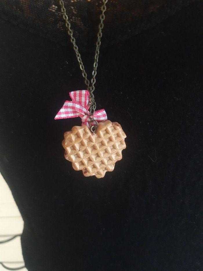 collier long doré gaufre biscuit coeur miniature - photo numéro 12