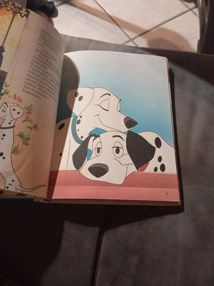 Livre les 101 dalmatiens - photo numéro 4