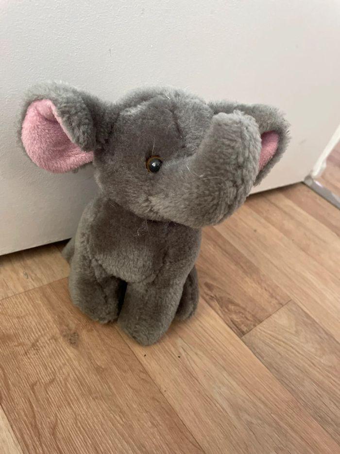 Peluche éléphant