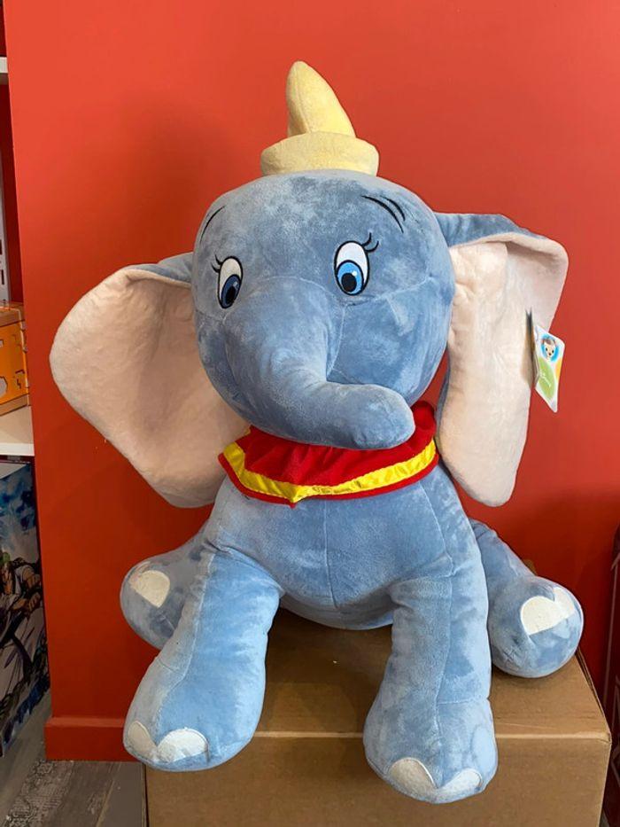 Dumbo géant peluche