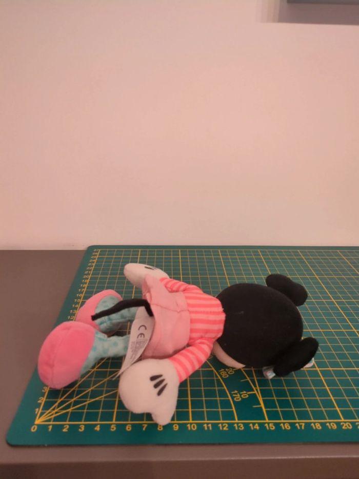 peluche Disney Minnie - photo numéro 3