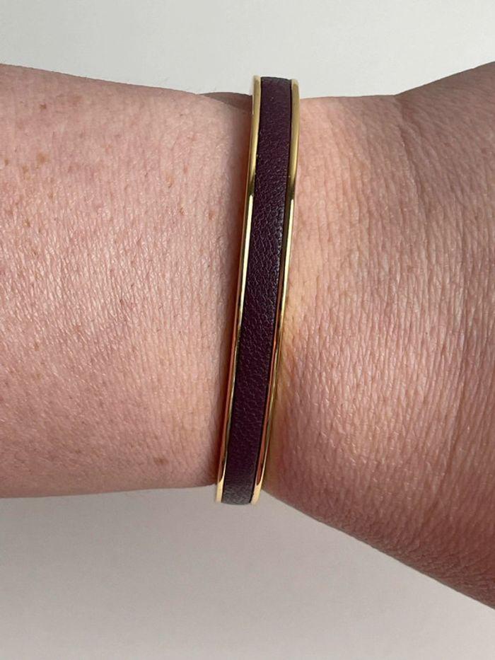 Bracelet jonc doré en acier et cuir prune marque Louis Pion - photo numéro 1