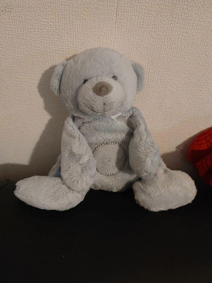 Petit ours en peluche de naissance - photo numéro 2