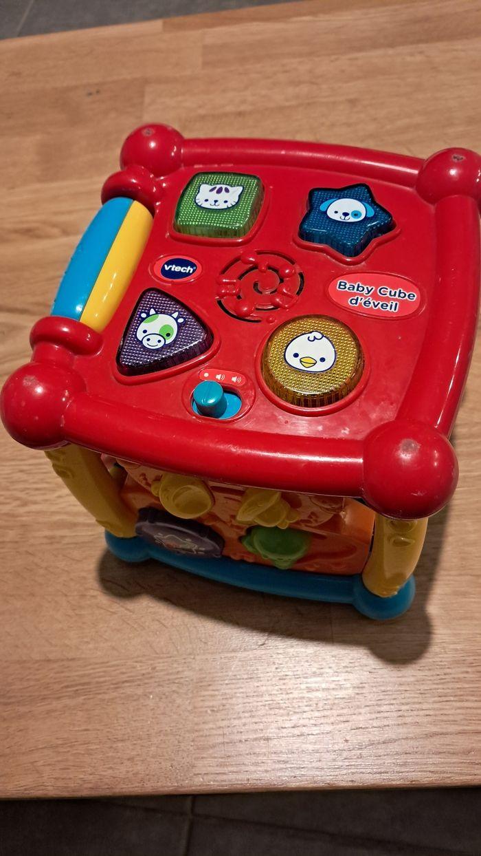 Cube éveil Vtech - photo numéro 1