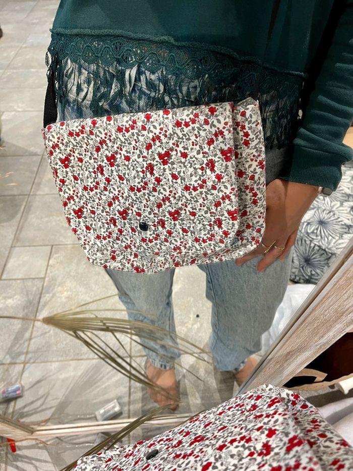 Sac besace pochette à bandoulière en toile liberty modèle unique original artisanal - photo numéro 8