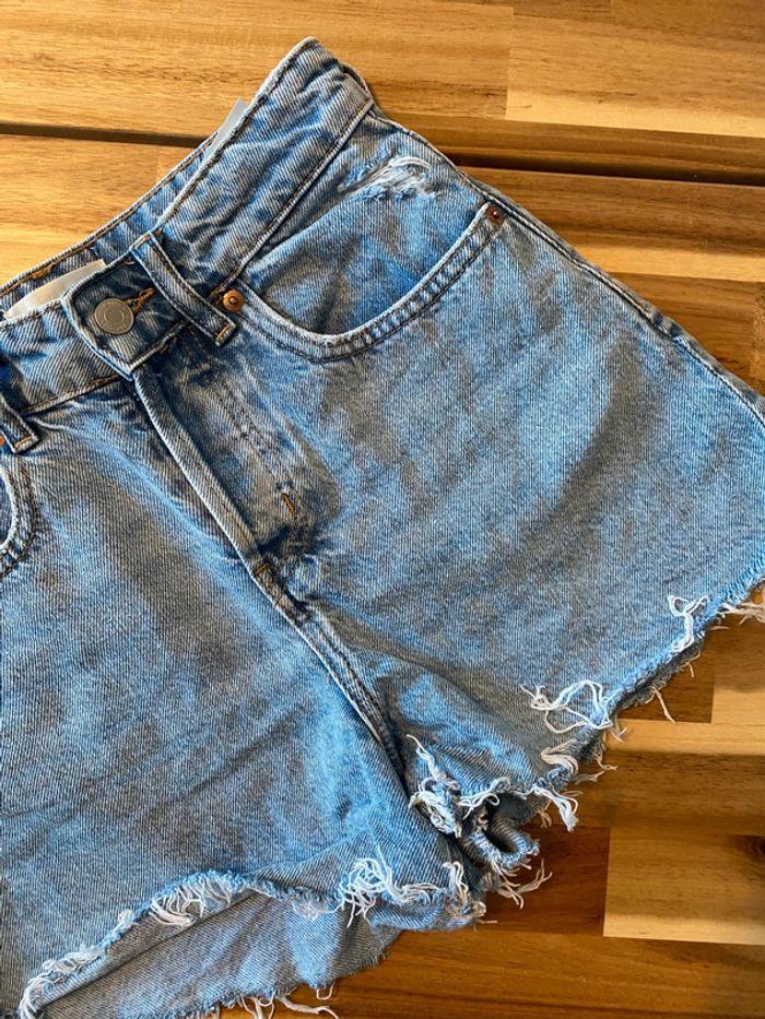 Mini short taille haute en jean taille 34 - photo numéro 1