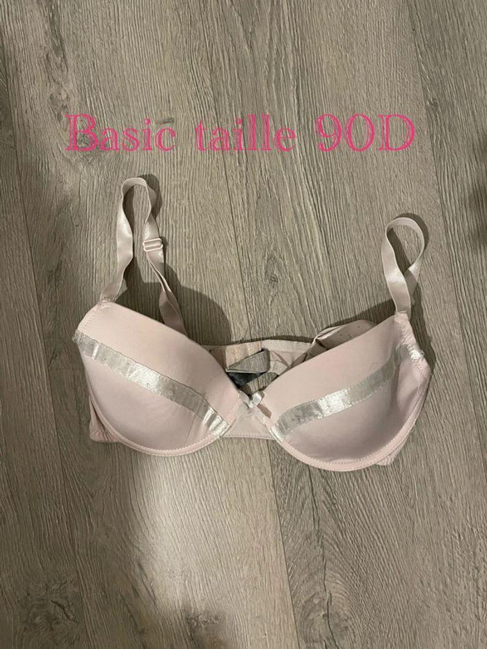 Soutien gorge à armature rose clair liseret satin basic taille 90D - photo numéro 1