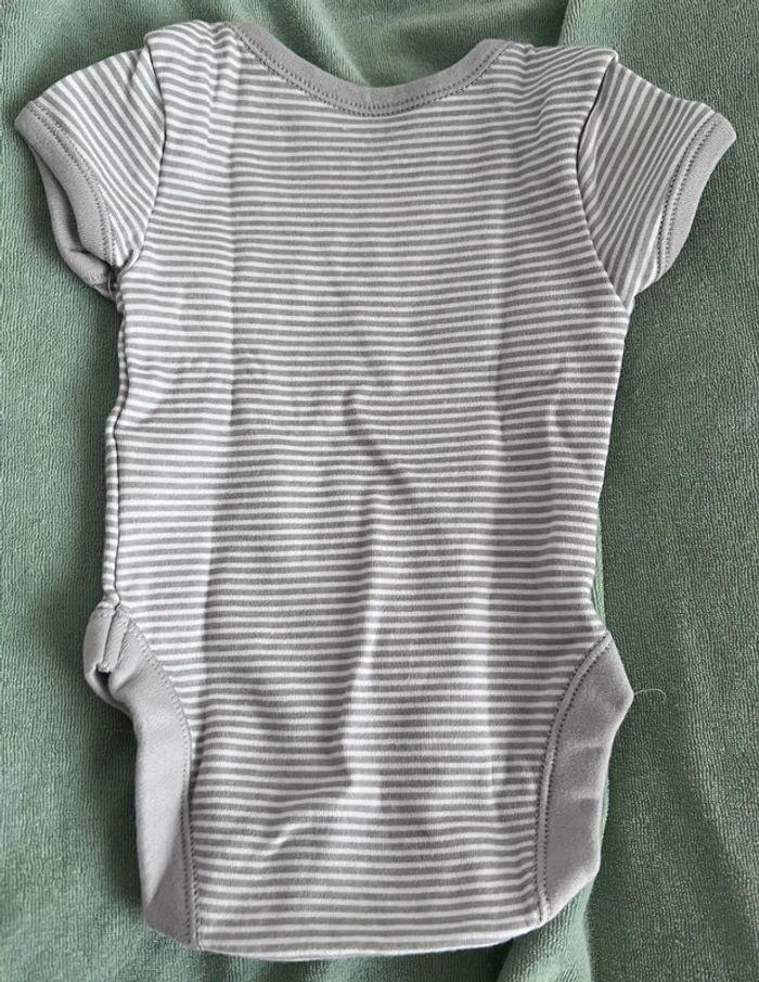 Bodies manches courtes gris Early Days taille 1 mois - photo numéro 2