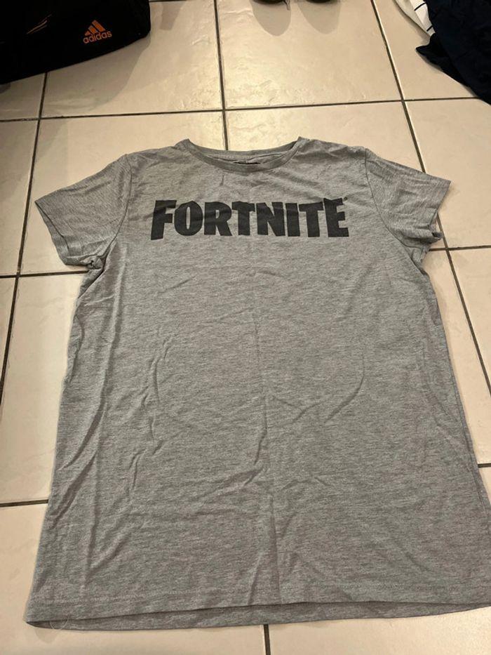 T-shirt Fortnite - photo numéro 1