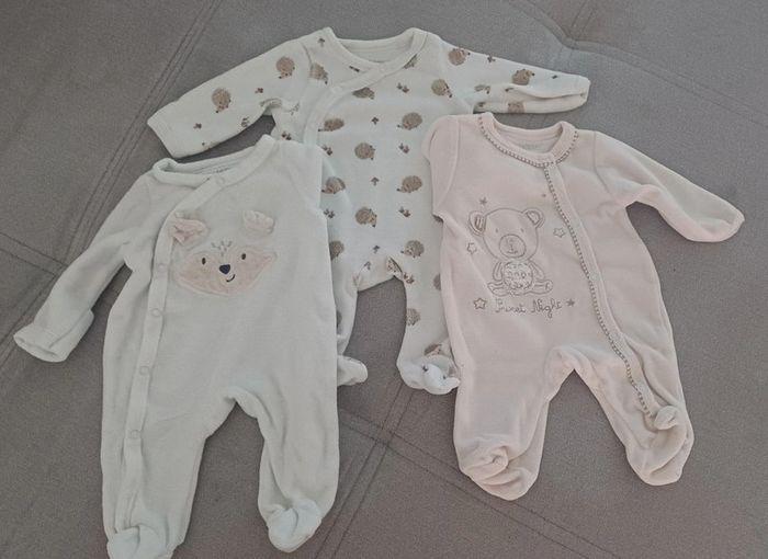 11 Pyjamas naissance - photo numéro 1