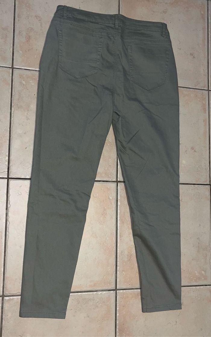 Pantalon style skinny vert kaki T46 - photo numéro 3