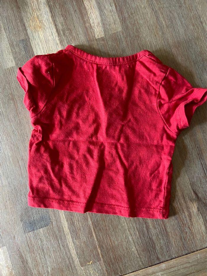 Tee-shirt rouge - photo numéro 2