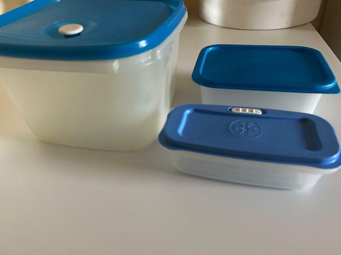 Lot Tupperware bleu - photo numéro 1