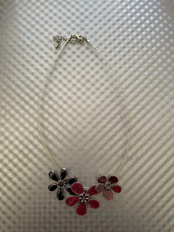 Collier fleur rouge /bordeau - photo numéro 1