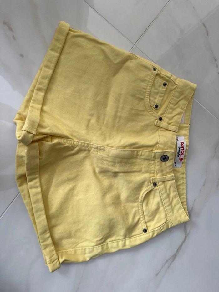 Short jeans jaune - photo numéro 1