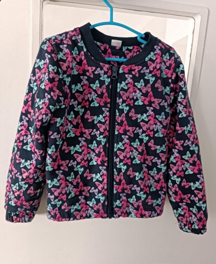 Veste motif papillons taille 3 ans