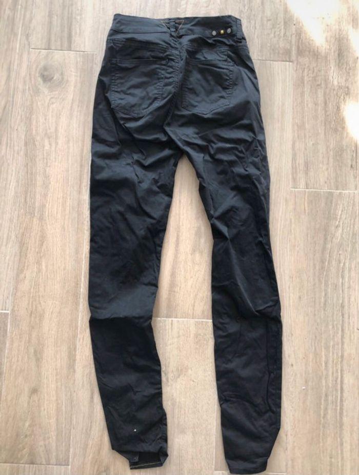 Pantalon noir - photo numéro 3