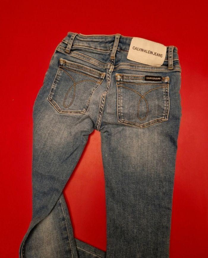 Jeans fille calvin klein 8 ans - photo numéro 1